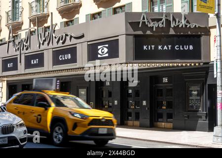 'Cabaret Kit Kat Club' Revival Marquee presso l'August Wilson Theatre, NYC, USA 2024 Foto Stock