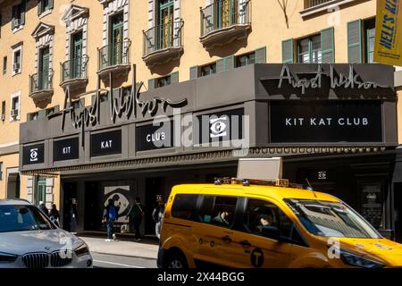 'Cabaret Kit Kat Club' Revival Marquee presso l'August Wilson Theatre, NYC, USA 2024 Foto Stock