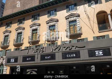 'Cabaret Kit Kat Club' Revival Marquee presso l'August Wilson Theatre, NYC, USA 2024 Foto Stock