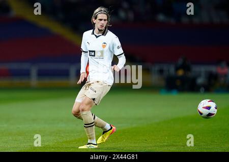 Barcellona, Spagna. 29 aprile 2024. Yarek Gasiorowski del Valencia CF durante la Liga EA Sports match tra FC Barcelona e Valencia CF e ha giocato allo stadio Lluis Companys il 29 aprile 2024 a Barcellona, Spagna. (Foto di Sergio Ruiz/PRESSINPHOTO) credito: PRESSINPHOTO SPORTS AGENCY/Alamy Live News Foto Stock