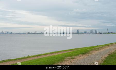 Ein Küstenweg im Norden Foto Stock