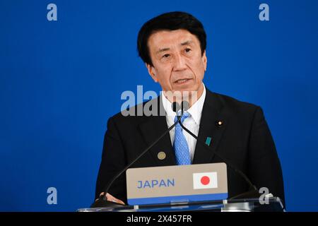 Torino, Italia. 30 aprile 2024. Ken Saito, Ministro dell'economia giapponese, interviene durante la conferenza stampa finale, riunione del Ministro del G7 sul clima, l'energia e l'ambiente. Credito: Migliori immagini/Alamy Live News Foto Stock