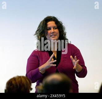 Heidi Alexander di Lewisham London Borough Council, in una riunione di pianificazione a North Deptford nel 2009 Foto Stock