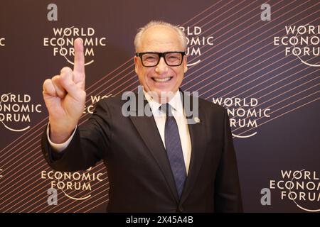 Riyad. 28 aprile 2024. Questa foto scattata il 28 aprile 2024 mostra Jerry Inzerillo, CEO della Diriyah Gate Development Authority, al meeting speciale del World Economic Forum (WEF) a Riyadh, Arabia Saudita. PER ANDARE CON "intervista: Il distretto storico saudita si aspetta di collaborare con altri partner cinesi: Ufficiale" credito: Wang Haizhou/Xinhua/Alamy Live News Foto Stock