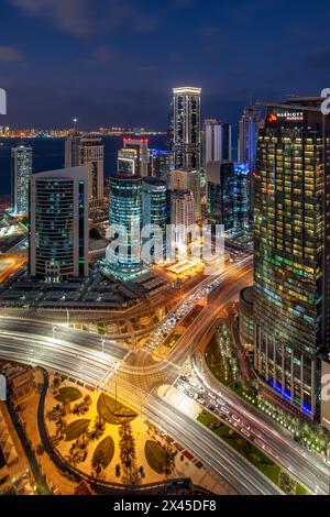 Bellissimo paesaggio urbano di West Bay aera. Marriott Marques Hotel Doha City Center Foto Stock