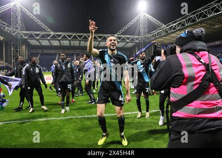 Preston lunedì 29 aprile 2024. Conor Coady di Leicester City festeggia dopo il match del Campionato Sky Bet tra Preston North End e Leicester City a Deepdale, Preston, lunedì 29 aprile 2024. (Foto: James Holyoak | mi News) crediti: MI News & Sport /Alamy Live News Foto Stock