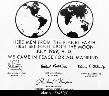 Placca che gli astronauti dell'Apollo 11 hanno lasciato sulla luna 1969 Foto Stock