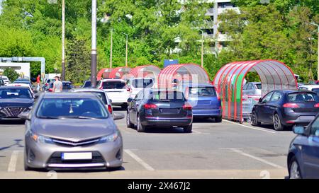 Auto nel parcheggio Foto Stock