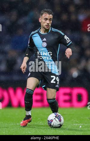 Preston, Regno Unito. 29 aprile 2024. Attaccante del Leicester City Yunus Akgun (29) durante la partita del Preston North End FC vs Leicester City FC Sky Bbet EFL Championship a Deepdale, Preston, Inghilterra, Regno Unito il 29 aprile 2024 Credit: Every Second Media/Alamy Live News Foto Stock