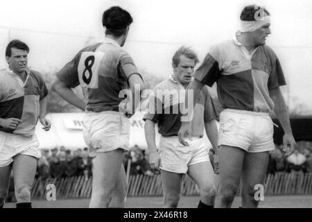 Peter Winterbottom e Paul Ackford giocano per gli Harlequins nella partita di rugby della Pilkington Cup contro il Nottingham RFC nel 1993 Foto Stock