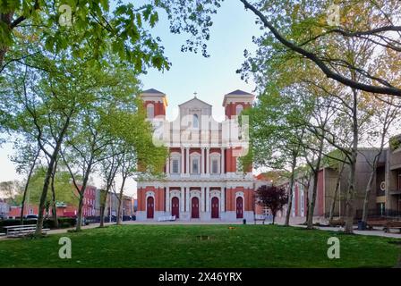 La Chiesa del Gesú nel quartiere storico Girard Avenue di Filadelfia settentrionale. Foto Stock