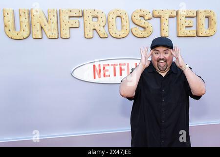 Los Angeles, Stati Uniti. 30 aprile 2024. Gabriel Iglesias partecipa agli arrivi della prima Netflix di "UNFROSTED" all'Egyptian Theater di Los Angeles, CA, il 30 aprile 2024. (Foto di Corine Solberg/Sipa USA) credito: SIPA USA/Alamy Live News Foto Stock