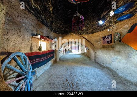 Interno delle tradizionali case in mattoni di fango, Harran, Turchia Foto Stock