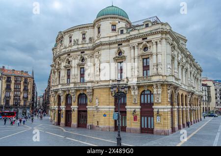 BILBAO, SPAGNA - 9 MAGGIO 2014: Facciata del Teatro Arriaga di Bilbao, Paesi Baschi, Spagna; si tratta di un edificio neobarocco della fine del XIX secolo, Foto Stock