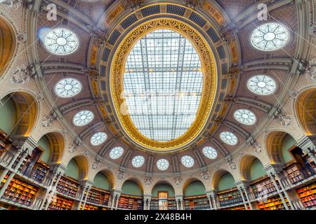 Sala emblematica, la sala ovale è aperta a tutti. Sito Richelieu, Bibliotheque Nationale al numero 5, rue Vivienne, Parigi, Francia. Il sito Richelieu è Foto Stock