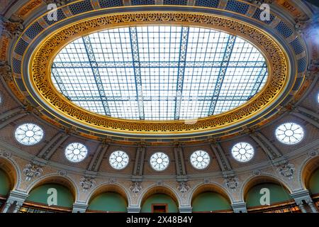 Sala emblematica, la sala ovale è aperta a tutti. Sito Richelieu, Bibliotheque Nationale al numero 5, rue Vivienne, Parigi, Francia. Il sito Richelieu è Foto Stock