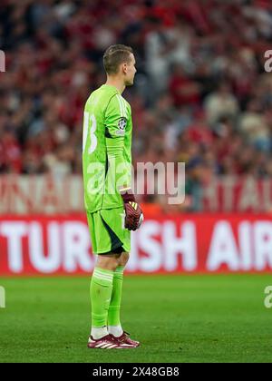 Monaco, Germania. 30 aprile 2024. Monaco, Germania, 30 aprile 2024: Andriy Lunin (13 Real Madrid) guarda durante la semifinale di UEFA Champions League tra il Bayern Monaco e il Real Madrid all'Allianz Arena di Monaco, Germania. (Daniela Porcelli/SPP) credito: SPP Sport Press Photo. /Alamy Live News Foto Stock