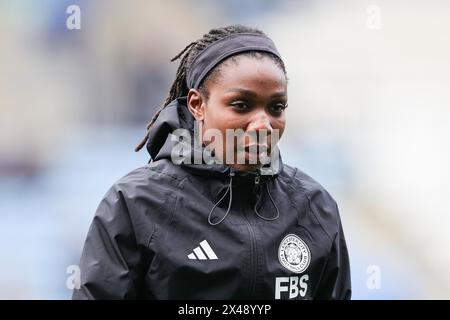 Deanne Rose di Leicester City Women si scalda davanti al Barclays Women's Super League match tra Leicester City e Manchester United. Foto Stock