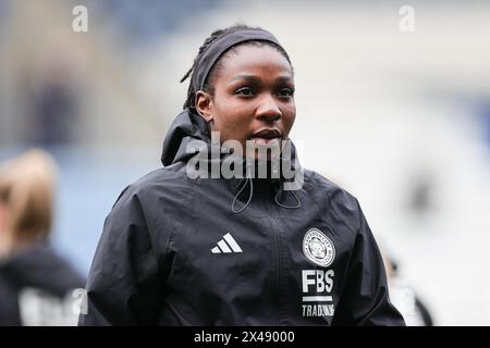 Deanne Rose di Leicester City Women si scalda davanti al Barclays Women's Super League match tra Leicester City e Manchester United. Foto Stock