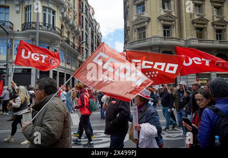 Madrid, Madrid, Spagna. 1 maggio 2024. Manifestazione in occasione della giornata del lavoro a Madrid con la partecipazione di diversi ministri, sindacati CCOO (Comisiones Obreras) e UGT (UniÃ³n General de Trabajadores) e migliaia di persone. Il manifesto di questo 1° maggio è stato "per la piena occupazione: Ridurre l'orario di lavoro, migliorare i salari" (Credit Image: © Victoria Herranz/ZUMA Press Wire) SOLO USO EDITORIALE! Non per USO commerciale! Foto Stock