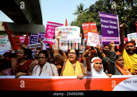 La protesta di Mayday a Dacca, i lavoratori del Bangladesh e altri attivisti dell'organizzazione del lavoro hanno partecipato a una manifestazione per celebrare il giorno di maggio o la giornata internazionale dei lavoratori a Dacca, Bangladesh, il 1° maggio 2024. Dhaka Distretto di Dhaka Bangladesh Copyright: XHabiburxRahmanx Foto Stock