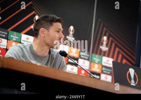 Roma, Italia. 1° maggio 2024. Xabi Alonso allenatore del Bayer 04 Leverkusen durante una conferenza stampa in vista della semifinale di UEFA Europa League 2023/24 contro L'AS Roma allo Stadio Olimpico, il 1° maggio 2024, a Roma. Crediti: Giuseppe Maffia/Alamy Live News Foto Stock