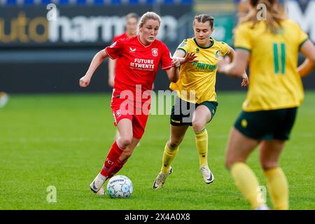 SITTARD - 01-05-2024, stadio fortuna Sittard, calcio, Azerion Vrouwen Eredivisie olandese, stagione 2023 - 2024. Fortuna Sittard - FC Twente (donna), giocatore FC Twente Leonie Vliek crediti: Pro Shots/Alamy Live News Foto Stock