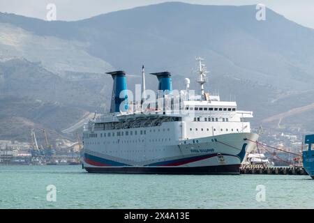 La nave Prince Vladimir al molo. Russia, regione di Krasnodar, Novorossiysk, 22 marzo 2024. Foto Stock
