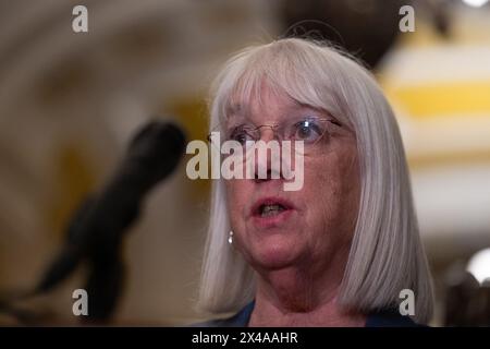 Washington, Stati Uniti. 1° maggio 2024. Il senatore degli Stati Uniti Patty Murray, D-WA, durante una conferenza stampa a seguito di un pranzo politico settimanale nel Campidoglio degli Stati Uniti a Washington, DC, mercoledì 1 maggio 2024. Foto di Annabelle Gordon/UPI credito: UPI/Alamy Live News Foto Stock