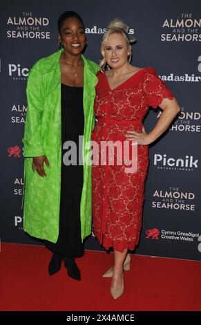 Rachel Adedeji e Rebel Wilson alla premiere del film inglese "The Almond and the Seahorse", Vue West End, Leicester Square, martedì 30 aprile 2024 a Londra, Inghilterra, Regno Unito. CAP/CAN ©CAN/Capital Pictures Foto Stock