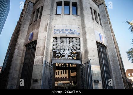 Foto dell'ingresso al MKK dortmund. Il Museum für Kunst und Kulturgeschichte (MKK) di Dortmund è un museo municipale che ospita arte e arte Foto Stock