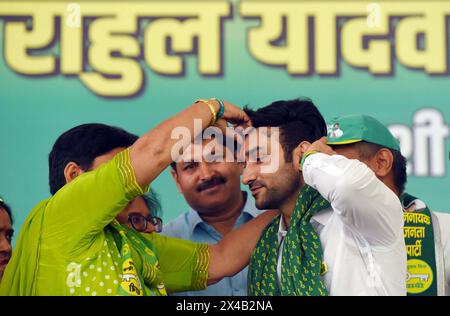 Gurugram, India. 13 dicembre 2024. GURUGRAM, INDIA - 1 MAGGIO: Jannayak Janta Party (JJJP) Gurgaon Lok Sabha candidato alla circoscrizione, rapper Rahul Yadav 'Fazilpuria' durante una manifestazione prima di presentare la candidatura alla Civil Line vicino a Mor Chowk il 1 maggio 2024 a Gurugram, India. (Foto di Parveen Kumar/Hindustan Times/Sipa USA) credito: SIPA USA/Alamy Live News Foto Stock