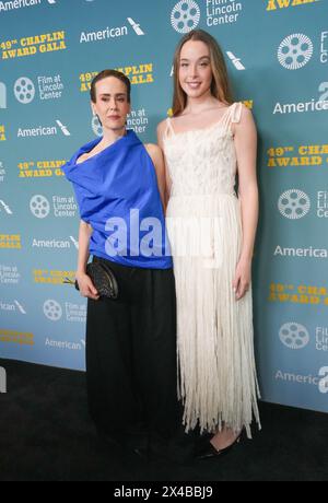 Sarah Paulson ed Ella Beatty partecipano al 49° Chaplin Award in onore di Jeff Bridges al Lincoln Center di New York il 29 aprile 2024 Foto Stock