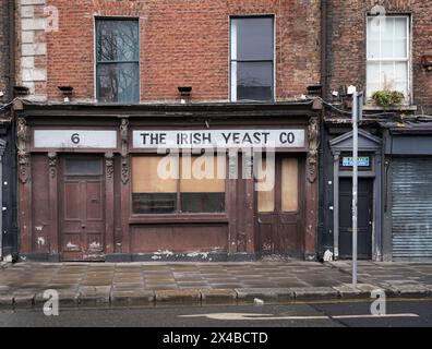 Vecchi magazzini in Irlanda Foto Stock