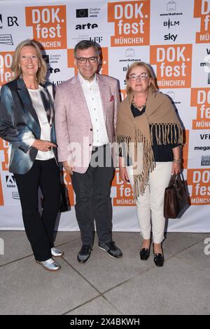 Katja Wildenmuth BR Intendatin Dr Florian Herrmann MDL Dorothe Erpenstein FFF Geschaeftsfuehrung Muenchen 01.05.2024 Deutsches Theater Dov Fest- Eroeffnung Muenchen *** Katja Wildenmuth BR Intendatin Dr Florian Herrmann MDL Dorothe Erpenstein Direttore generale Monaco di Baviera 01 05 2024 Deutsches Theater Dov Fest inaugurazione Monaco di Baviera Foto Stock