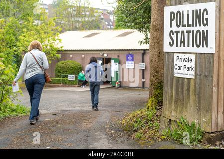 Kidderminster, Regno Unito. 2 maggio 2024. I sondaggi si aprono in tutto il paese per le elezioni locali. Crediti: Lee Hudson/Alamy Live News Foto Stock