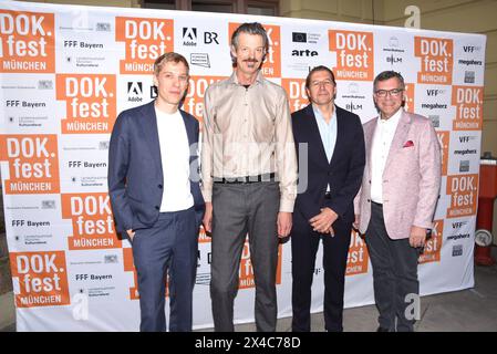 Dominik Krause Buergermeister Daniel Sponsel Doc Fest-Leiter Klaus Stern Regisseur Eroeffnungsfilm Dr Florian Herrmann MDL Muenchen 01.05.2024 Deutsches Theater Dov Fest- Eroeffnung Muenchen *** Dominik Krause Mayor Daniel Sponsel Doc Fest Director Klaus Stern Director Opening Film Dr Florian Herrmann MDL Munich 01 05 2024 Deutsches Theater Dov Fest inaugurazione Monaco Foto Stock