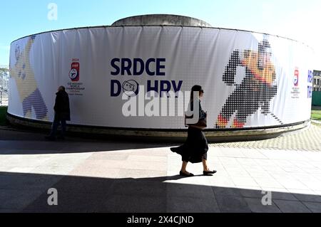 Praga, Repubblica Ceca. 2 maggio 2024. Preparazione del fanzone e dintorni dell'O2 Arena per il Campionato del mondo di hockey su ghiaccio 2024, Praga, Repubblica Ceca, 2 maggio 2024. Crediti: Katerina Sulova/CTK Photo/Alamy Live News Foto Stock