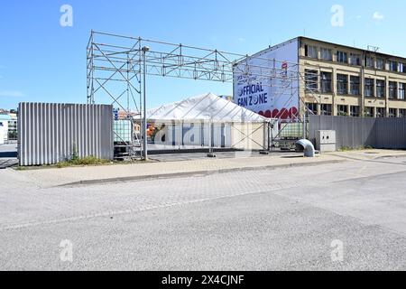 Praga, Repubblica Ceca. 2 maggio 2024. Preparazione del fanzone e dintorni dell'O2 Arena per il Campionato del mondo di hockey su ghiaccio 2024, Praga, Repubblica Ceca, 2 maggio 2024. Crediti: Katerina Sulova/CTK Photo/Alamy Live News Foto Stock