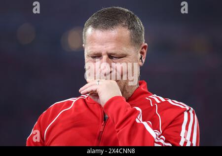 Max Eberl Sport Vorstand FC Bayern MŸnchen vs Real Madrid Fussball UEFA Champions League Halbfinale Hinspirel 30.04.2024 Allianz Arena © diebilderwelt / Alamy Stock Foto Stock