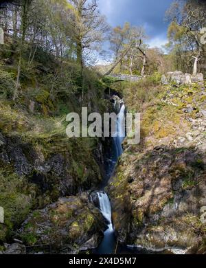 La cascata Aira Force vicino a Ullswater in Cumbria, Regno Unito Foto Stock