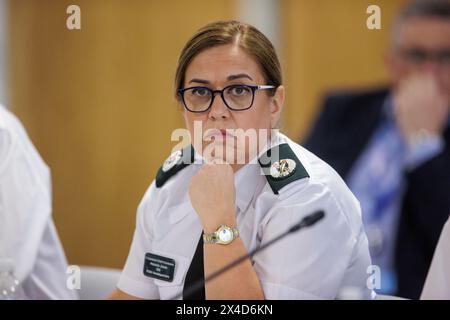 Melanie Jones, assistente capo temporaneo del PSNI, durante una riunione del Consiglio di polizia a Belfast. Data foto: Giovedì 2 maggio 2024. Foto Stock