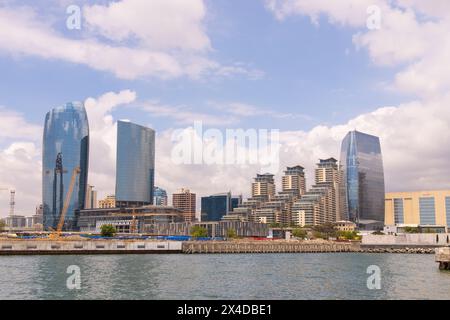 Baku. Azerbaigian. 05.27.2021. Costruzione di edifici nel centro della città. Foto Stock