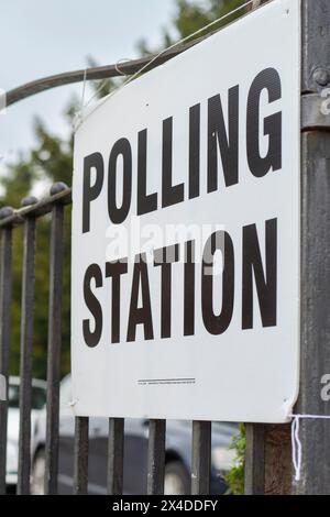 Kidderminster, Regno Unito. 2 maggio 2024. I sondaggi si aprono in tutto il paese per le elezioni locali. Crediti: Lee Hudson/Alamy Live News Foto Stock