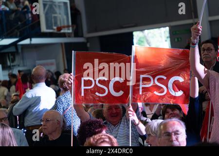 Barcellona, 02/05/2024, Pedro Sánchez fa la sua prima apparizione ad un evento politico dopo il periodo di riflessione che ha preso per 5 giorni. Il presidente spagnolo ha organizzato una manifestazione nella città di Sant Boi per la campagna elettorale catalana, dove il candidato socialista è il favorito principale per vincere le elezioni. Pedro Sánchez hace su primera aparición en un acto político después del período de reflexión que se tomó durante 5 días. El presidente español ha realizado un mitin en la ciudad de Sant Boi para la Campaña en las elecciones catalanas, donde el candidato socialista es el principal favo Foto Stock