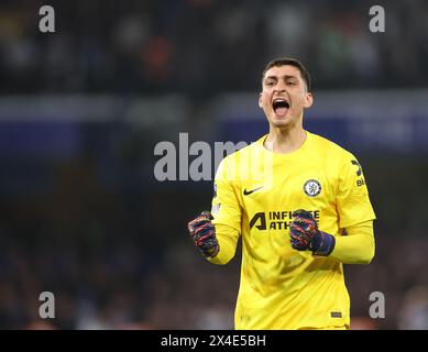 Londra, Regno Unito. 2 maggio 2024. Djordje Petrovic del Chelsea celebra il suo gol di apertura durante la partita di Premier League allo Stamford Bridge di Londra. Il credito per immagini dovrebbe essere: David Klein/Sportimage Credit: Sportimage Ltd/Alamy Live News Foto Stock