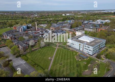 Vista aerea del campus Open University, Milton Keynes, Buckinghamshire, Regno Unito. Foto Stock