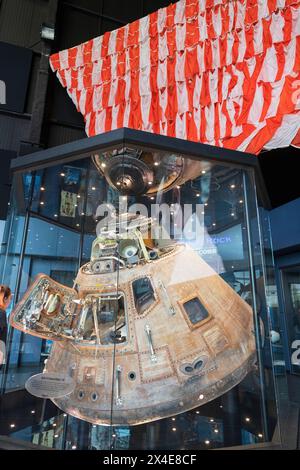 Modulo di comando Apollo 16. Davidson Center for Space Exploration: Saturn V Hall. U.S. Space and Rocket Center, Huntsville, Alabama. Foto Stock