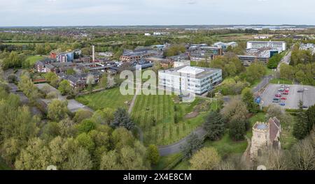 Vista panoramica aerea del campus Open University, Milton Keynes, Buckinghamshire, Regno Unito. Foto Stock