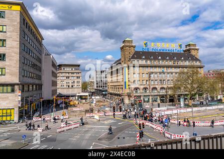 La Handelshof di Essen, alla stazione ferroviaria principale, con lo slogan Essen la città di Folkwang, NRW, Germania, Foto Stock